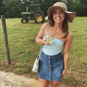 Meet your Posher, Megan